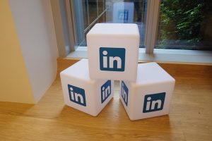 Infographie : Comment avoir un profil LinkedIn digne d’un CEO ?